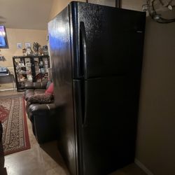 Frigidaire Top Freezer Refrigerator