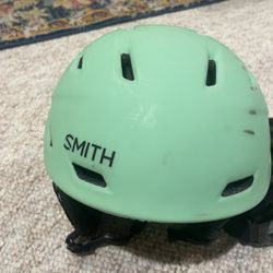 Women’s Smith Skiing Helmet