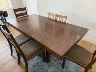 Dining room table and chairs $20 OBO