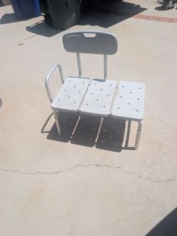 Bathtub accessibility chair