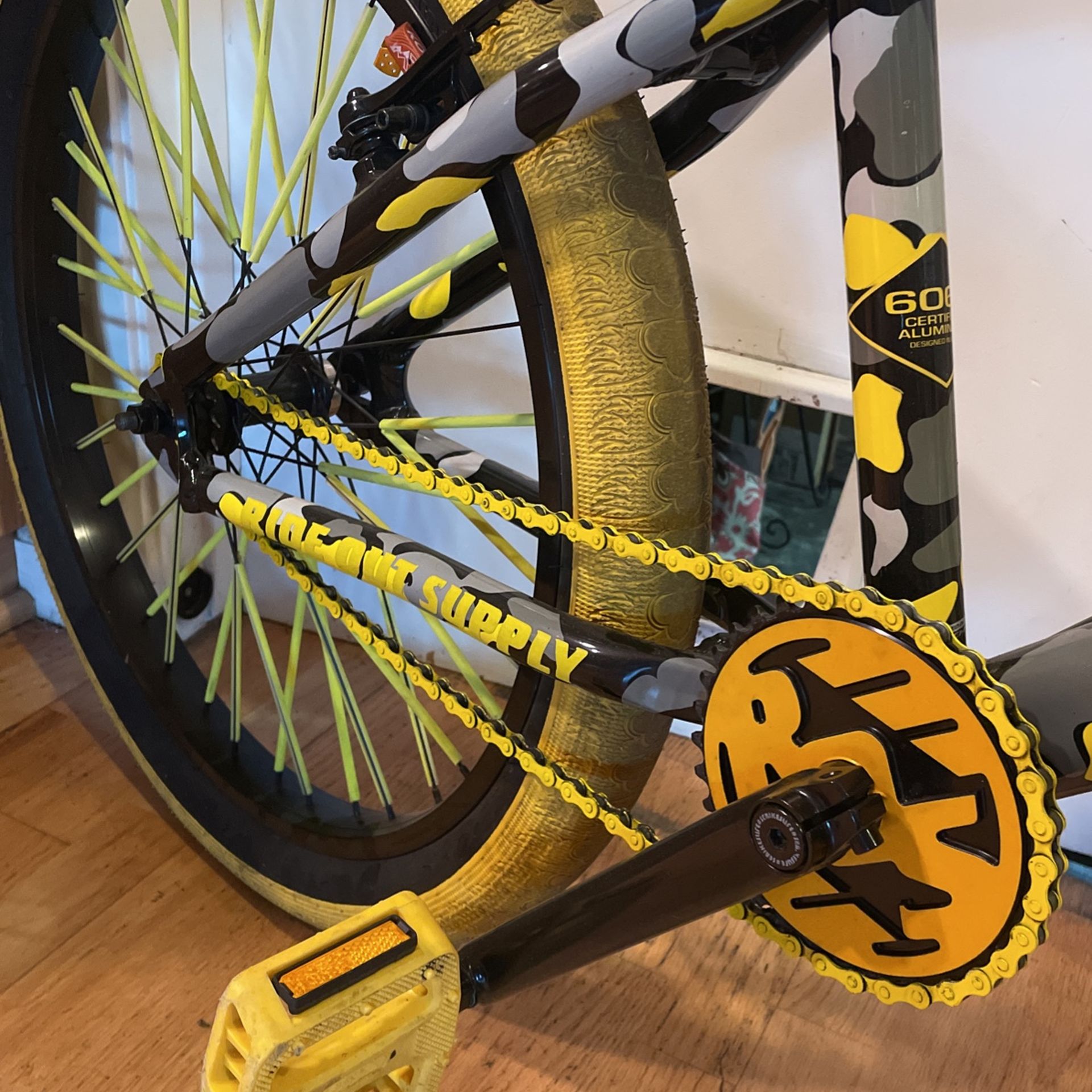 So cal flyer online 24 yellow camo