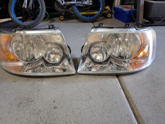 Ford Expedition Headlights