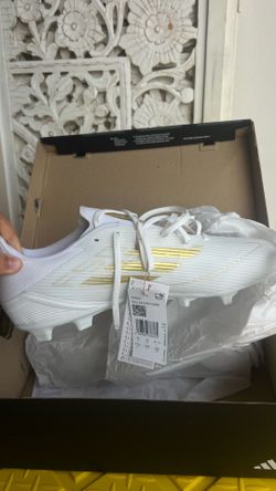 Soccer cleats