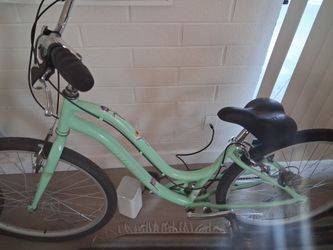 2025 Huffy beach cruiser