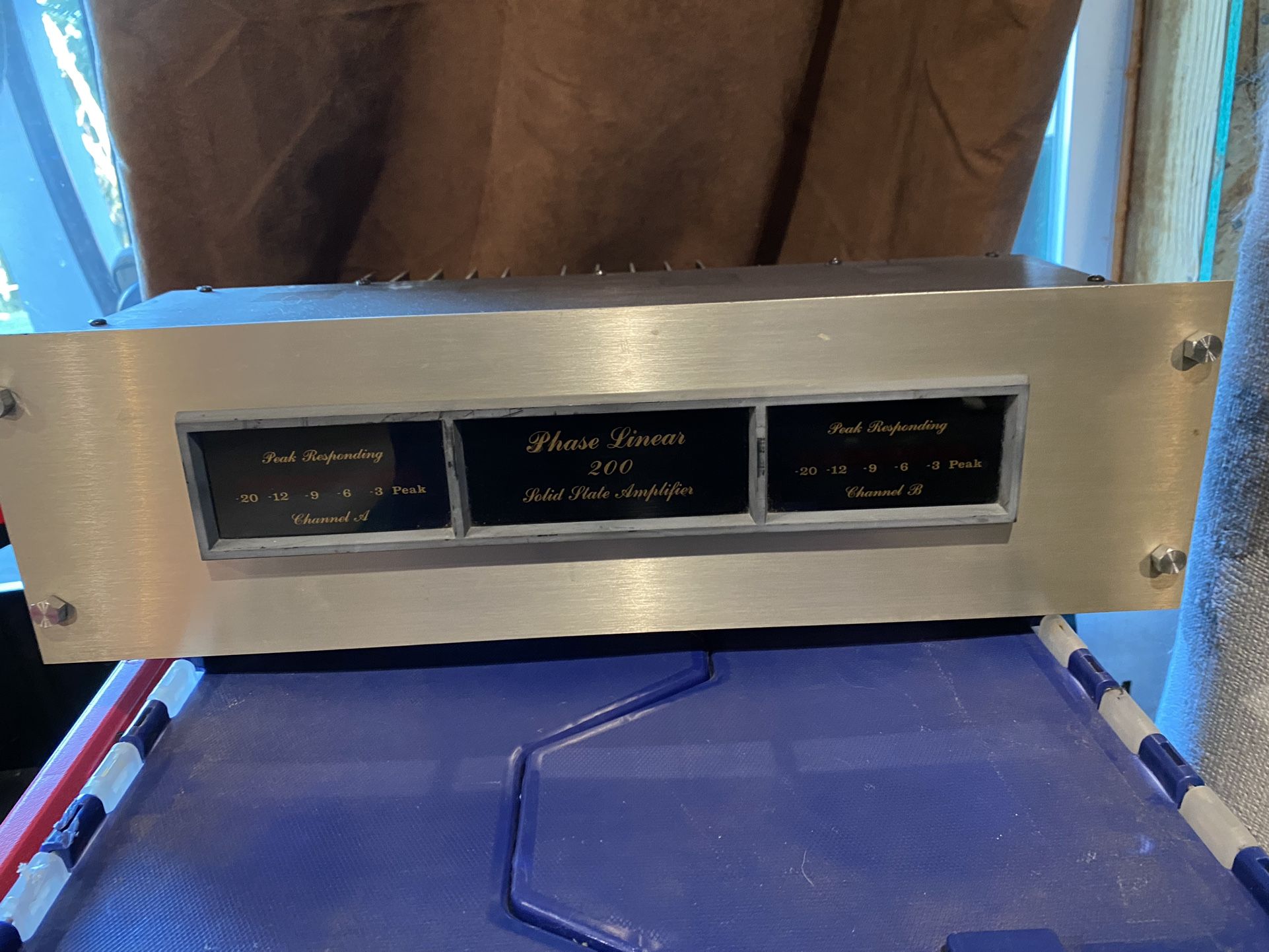 Phase linear 200 amplifier