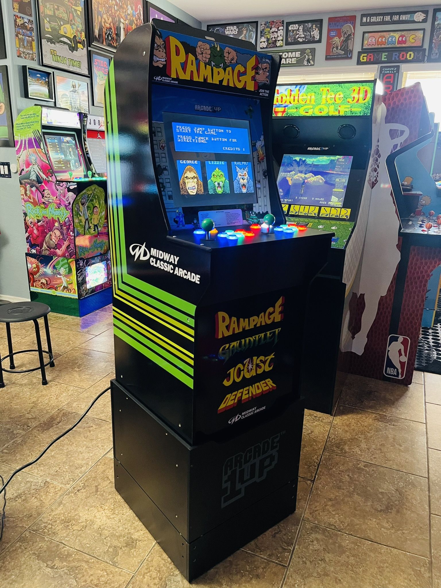 Arcade With Over 15,000 Games