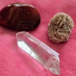 3 Crystals Pouch ♥️💞