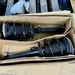 BMW E46 M3 Front Shocks Struts w Links And Top Caps 