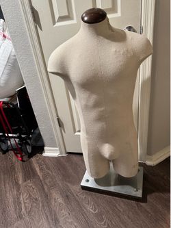 Male Mannequin Scuff on neck