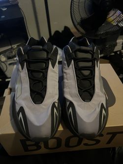 Yeezy 700