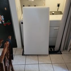 Clean Foam Mattress – Excellent Condition