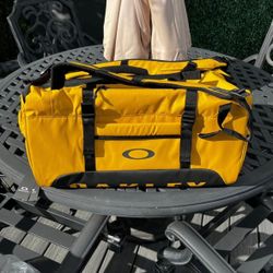 Oakley duffel bags