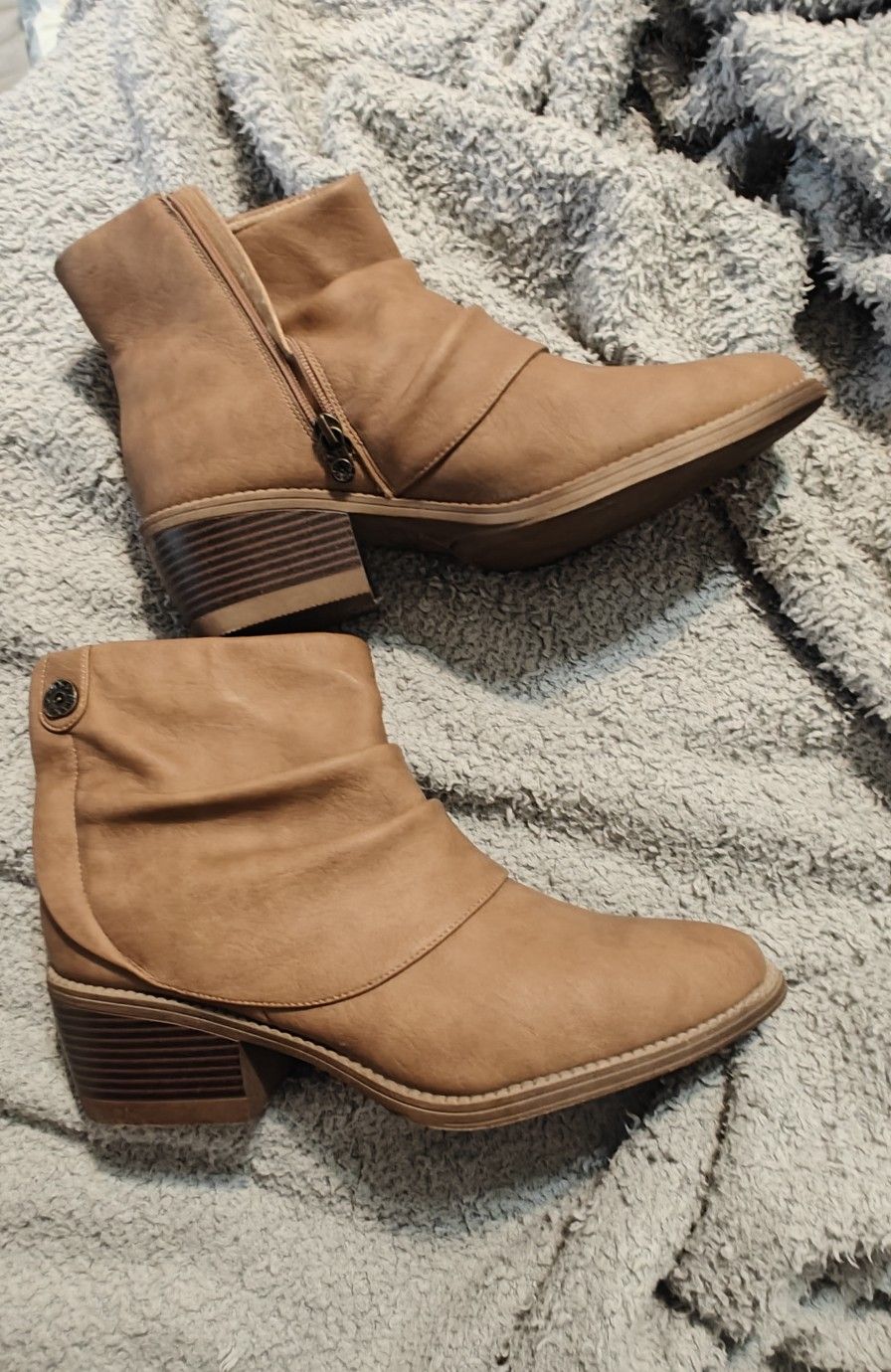 Women's Boots