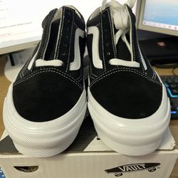 Vans OG Old Skool Size 7.5W 6M