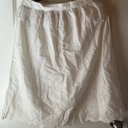 Cotton White Embroidered Skirt 🌺✨💕