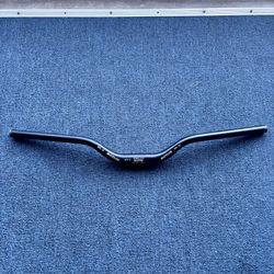 BUCKLOS 31.8mm Riser Handlebars – 780mm