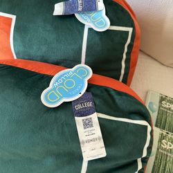 UM U Miami merch bed party