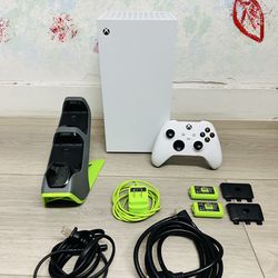 Microsoft Xbox Series X - Digital Version - 1 TB , Bonus 1 Charging Station ( Used Very New )