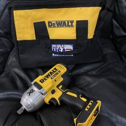 Dewalt 1/2 In.Drill &Bag