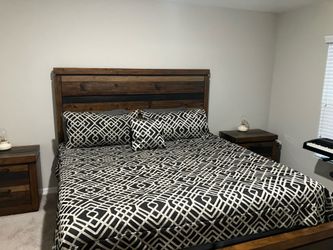 Beautiful King Size Bedroom Suite