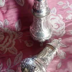 Antique Durham gorgeous sterling silver salt and pepper Shaker set 