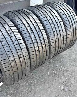 235/55/20 Michelin 📍📍 Vendo un set de llantas con 80% de vida las 4 📍🌟