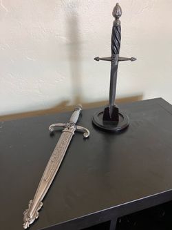 Dagger set and stand