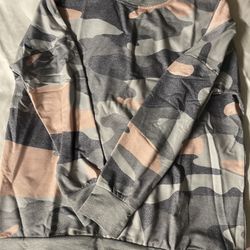 New Women Pink Camo Long Sleeve Size M 
