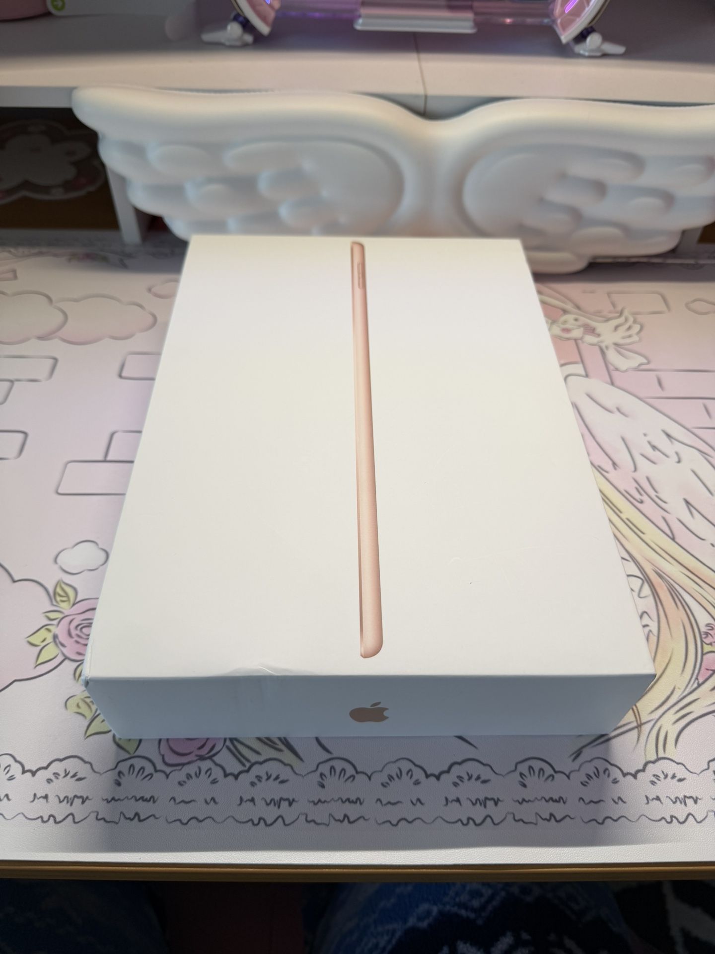 ipad 8th gen 128gb GOLD