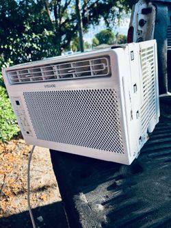 Vissani Window AC Unit 6000 BTU The air works like new, the air is very cold 🥶