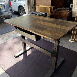VARIDESK ProDesk 48"W, Reclaimed Wood in great condition ( it's not adjustable  ) 