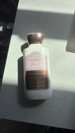 Champagne Toast body lotion