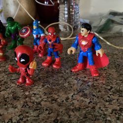 1 inch superheroes 10 Dollars The Set