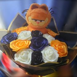 Garfield Eternal Bouquet