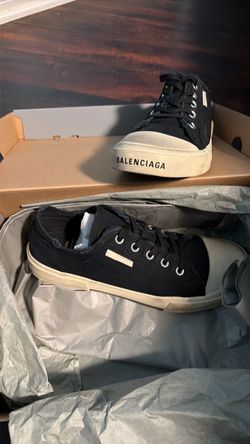 Balenciaga Paris Low Size: US 10 EUR 43