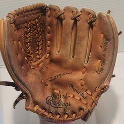 Rawlings Baseball Glove