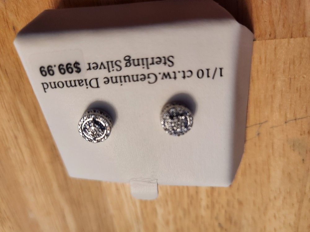 Earings 