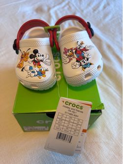 Toddler crocs