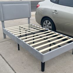 Nice New Gray Velvet Twin Platform bed Frame w/ Adjustable Height Headboard