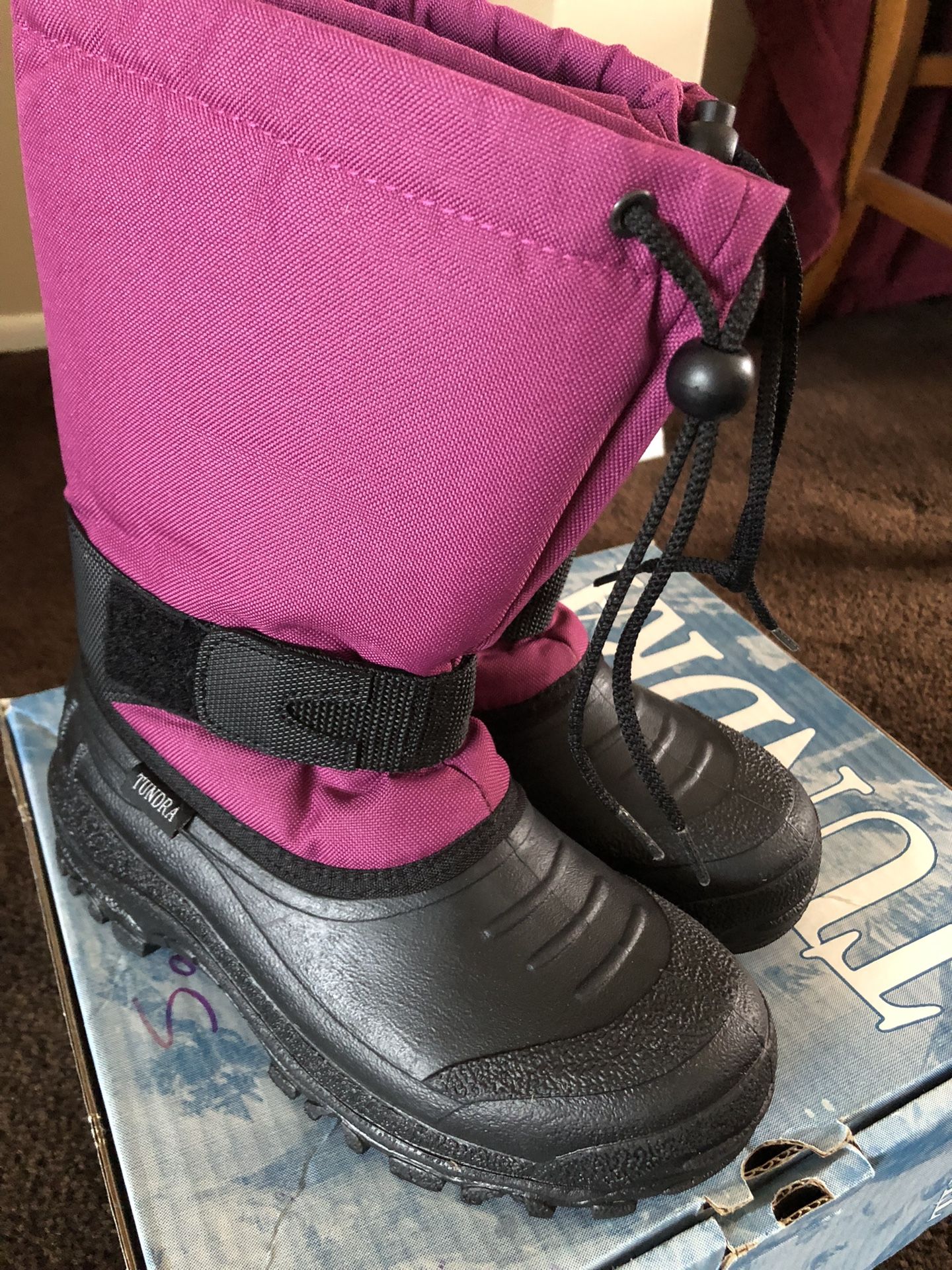 Girls’ Snow Boots, Size 5