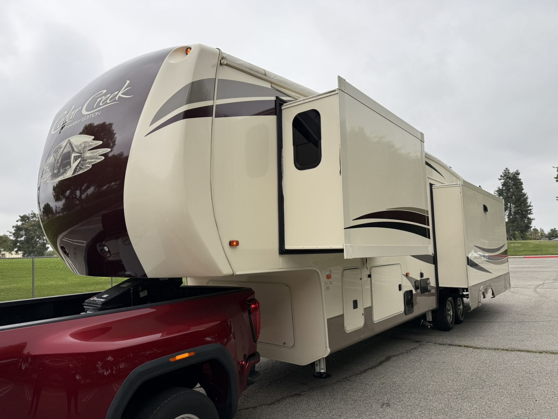 2018 Cedar Creek Hathaway 36 Ft. 5th Wheel W/ 3 Slides