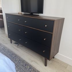 Bedroom Dresser For Sale