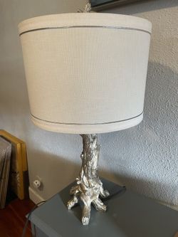 COOL GOLD TREE TABLE LAMP