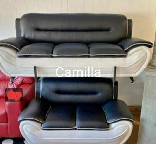 Veloce Black/White Living Room Set
/sofa&loveseat 🖤39 $DOWN PAYMENT