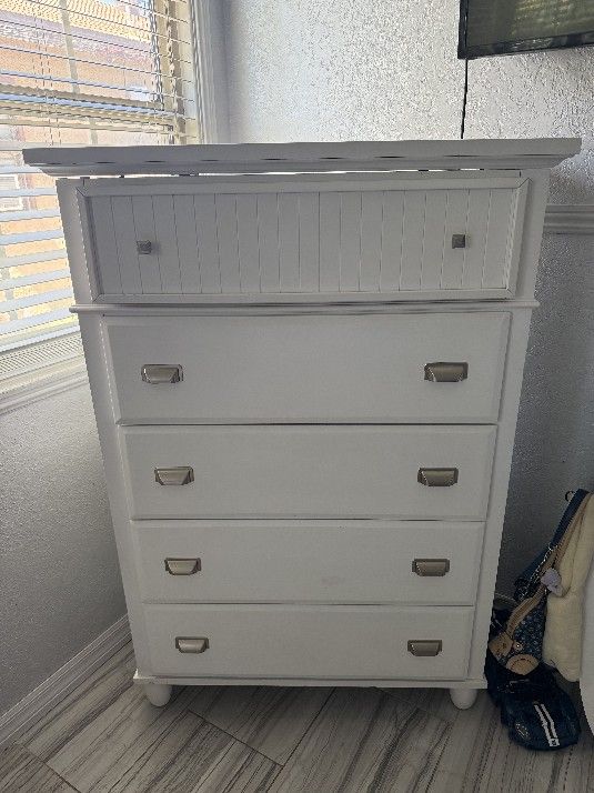 5 Drawer Dresser