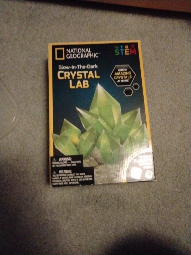 National Geographic Glow In The Dark Crystal Lab