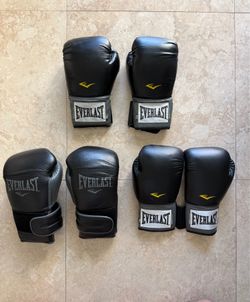 3 Pairs of Boxing gloves and 1 gel tech gloves bundle