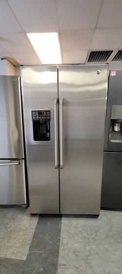 GE Side‑by‑Side Fridge – Stainless, Ice & Water