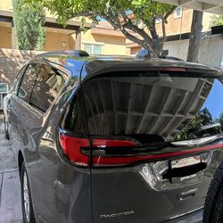2022 Chrysler Pacifica