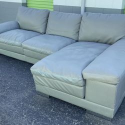 Nice comfortable L-SHAPED sectional in great condition